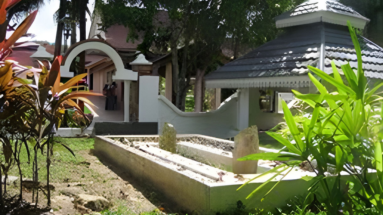 Underwater World, Mahsuri Tomb & Eagle Square