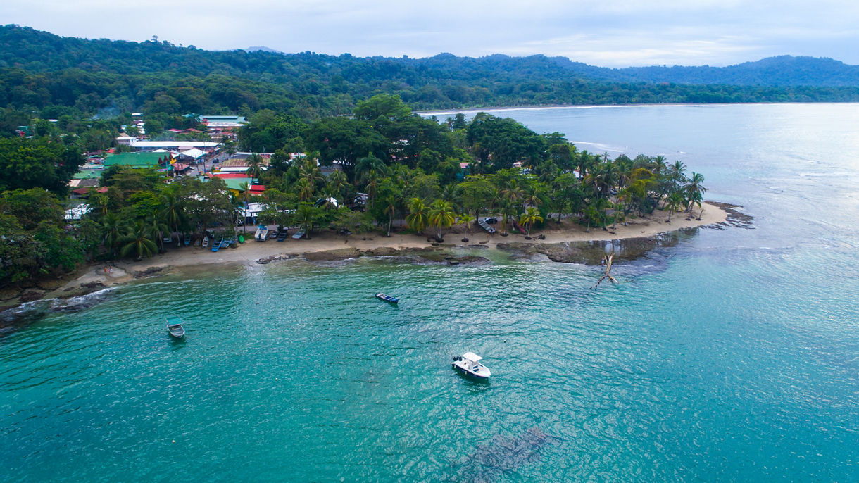 Puerto Viejo Beach Break & Shopping
