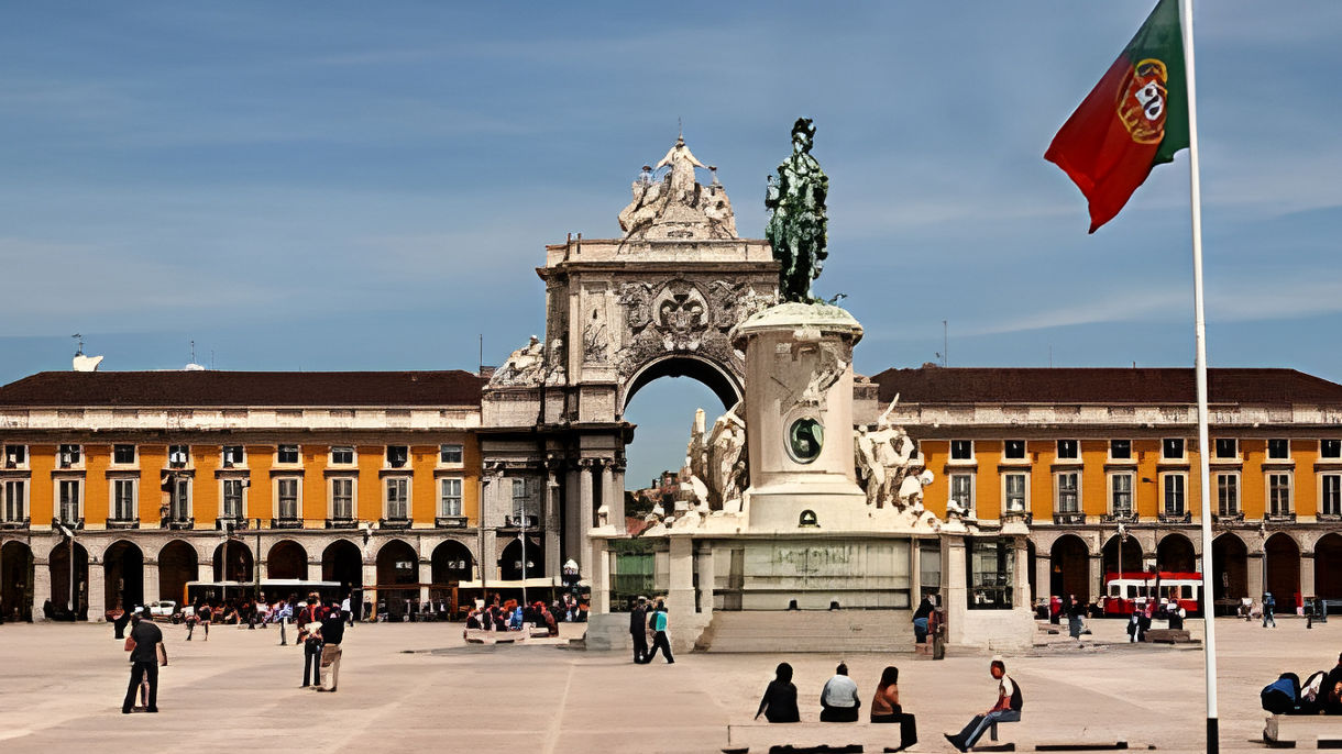 Discover Lisbon your Way by Private Van  - Half Day (Private Guide)