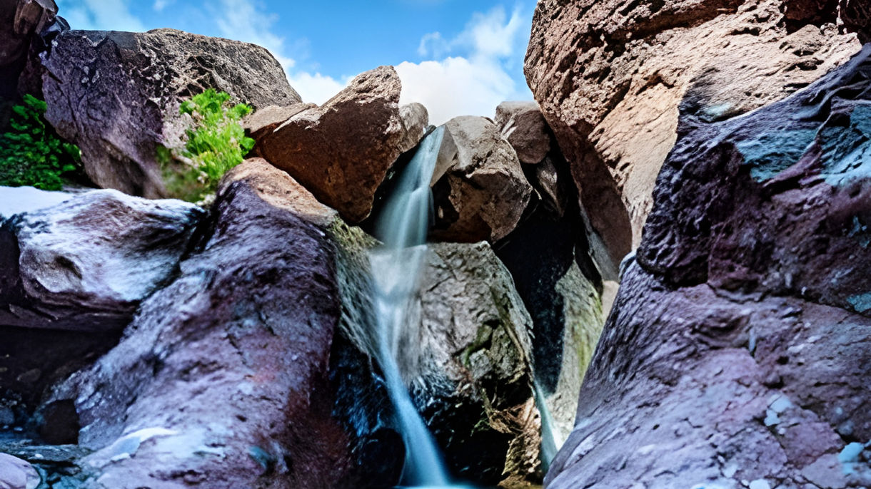Giganta Mountain Canyon Hiking