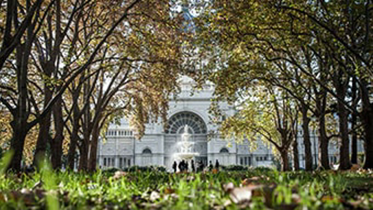Discover Melbourne - Past & Present