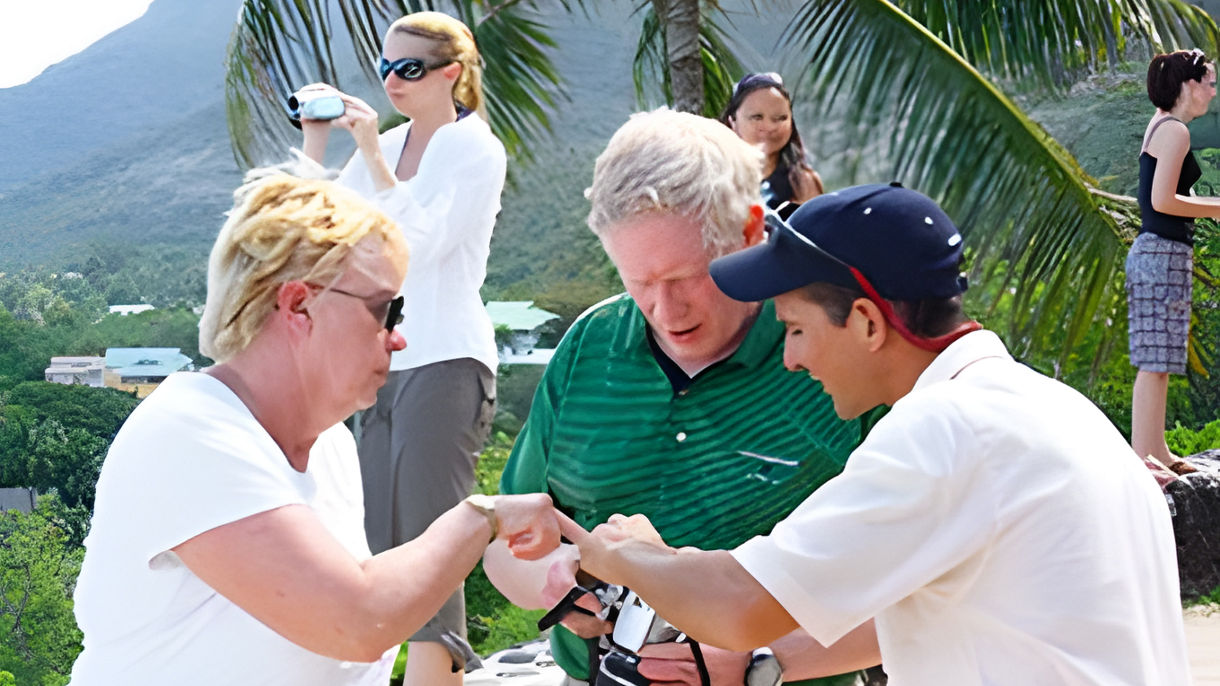 Local Connections: Moorea In Focus Photography Expedition