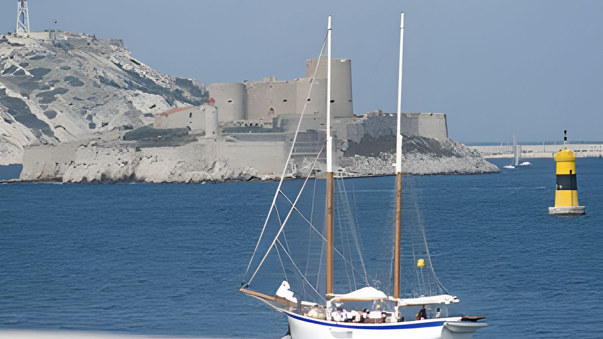 Easy City Drive & La Corniche