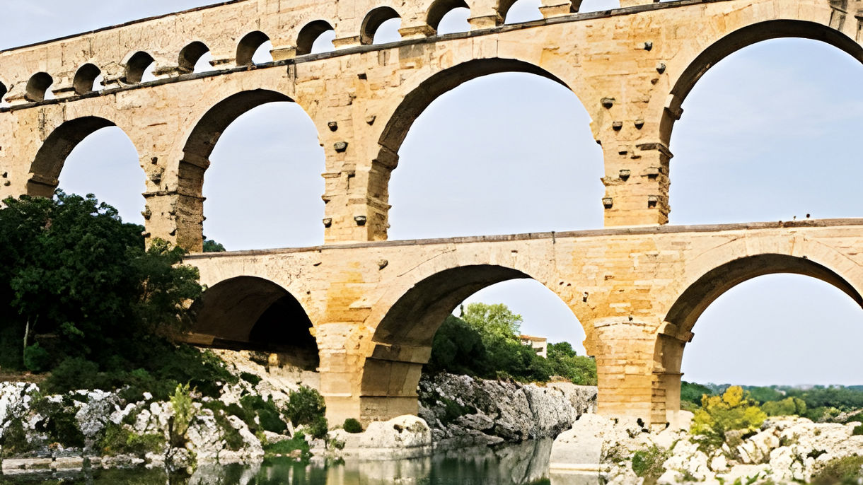 Marseille by Private Vehicle - Van Class Full Day (With Guide)