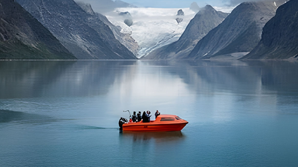 Tasermiut Fjord by Boat