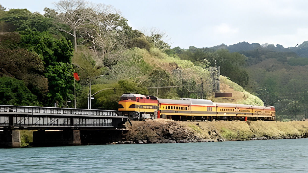 Panama Canal Railway & New Locks of the Canal Expansion