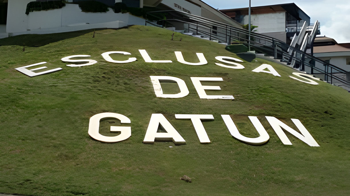Rainforest & Gatun Lake and Locks Cruise