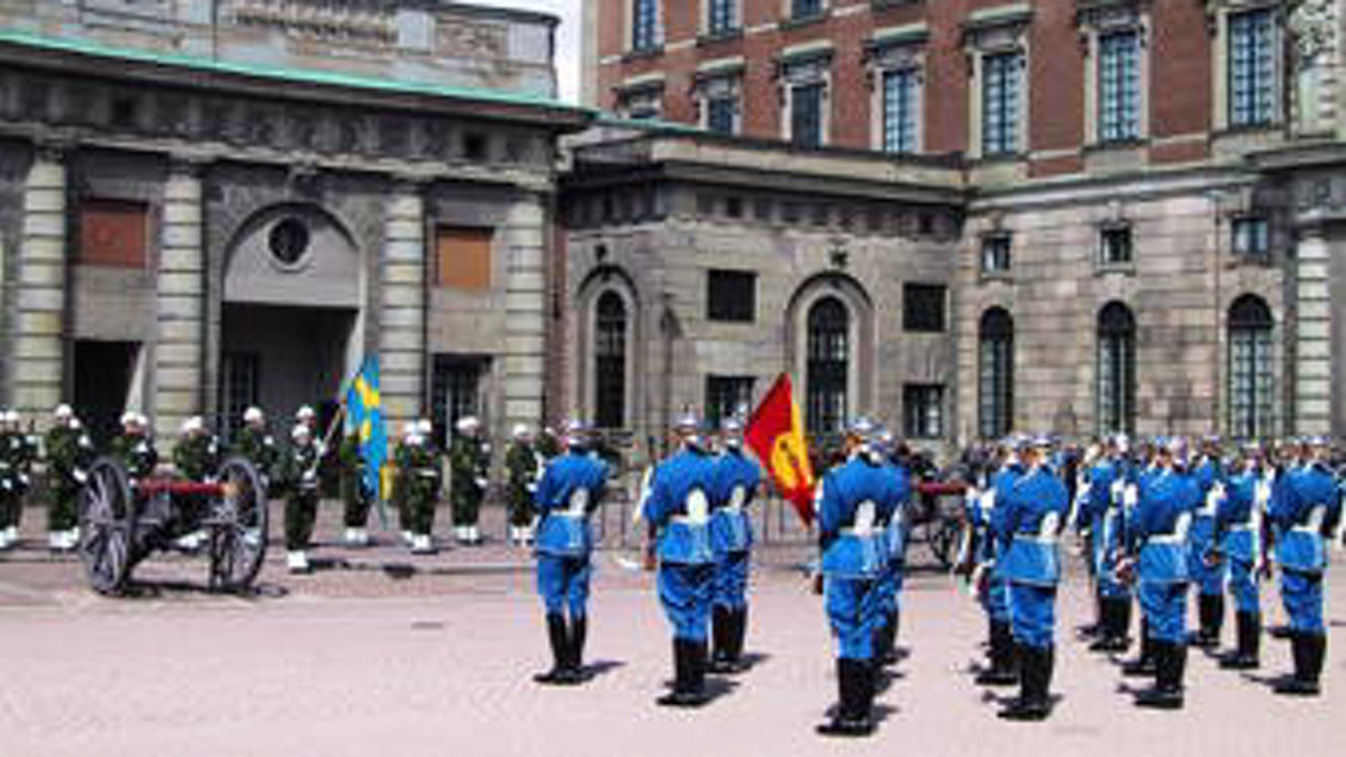 Royal Palace, Old Town & Canal Cruise