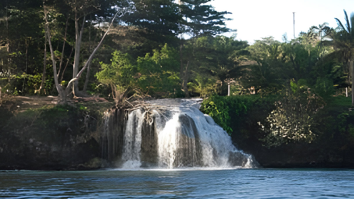Paradise Cove, Swim & Scenic Coastal Cruise