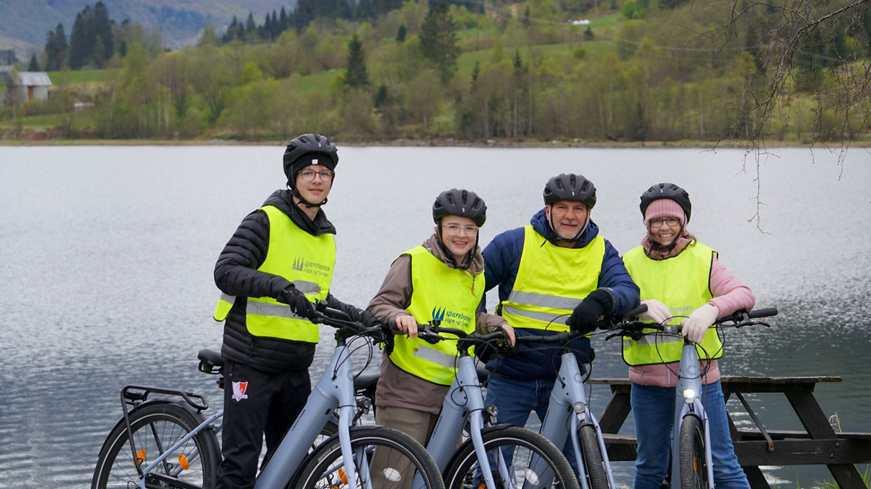 Guided E-Bike Ride in Olden