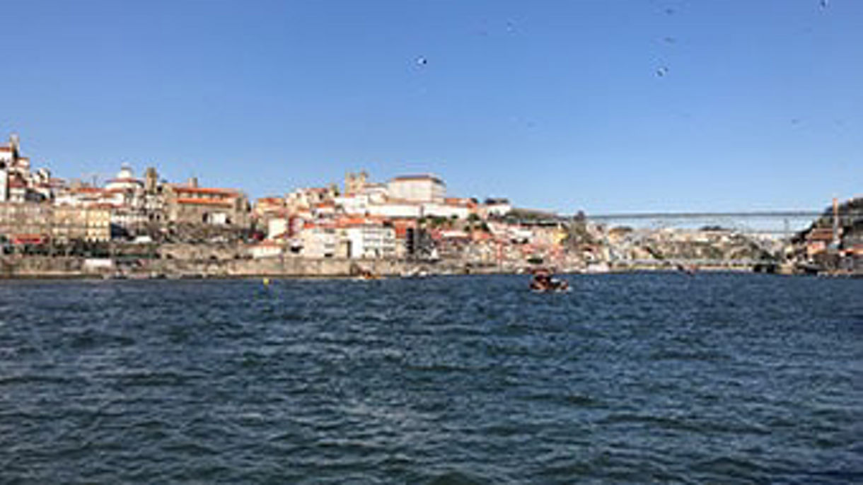 Tuk-Tuk Drive Through Porto