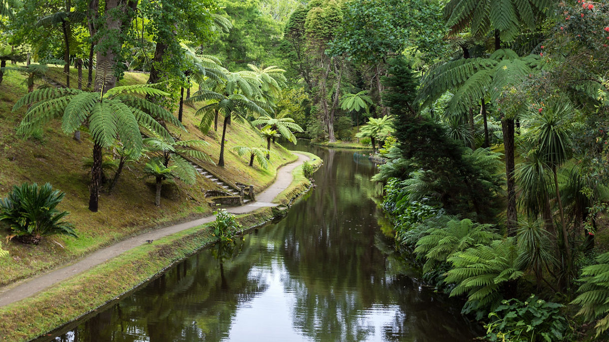 Ribeira Grande,Terra Nostra Garden & Furnas Valley