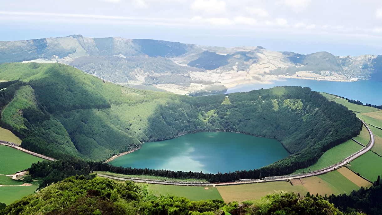 Crater Lakes, Sete Cidades & Wine Tasting