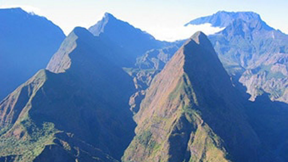 Perfume Distillery & Piton Maido