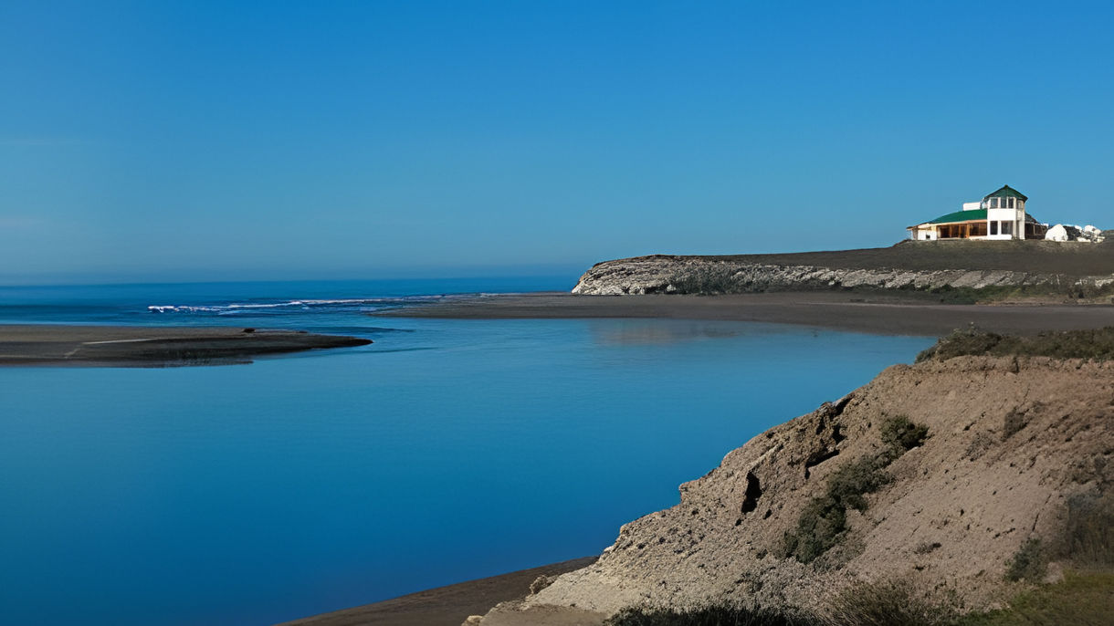 Valdes Peninsula: Caleta Valdes Lagoon & Puerto Piramide