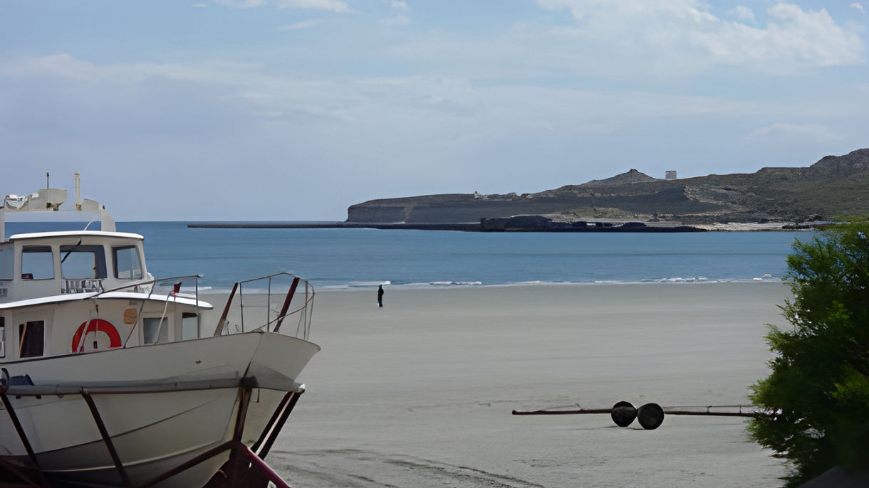 Valdes Peninsula: Caleta Valdes Lagoon & Puerto Piramide
