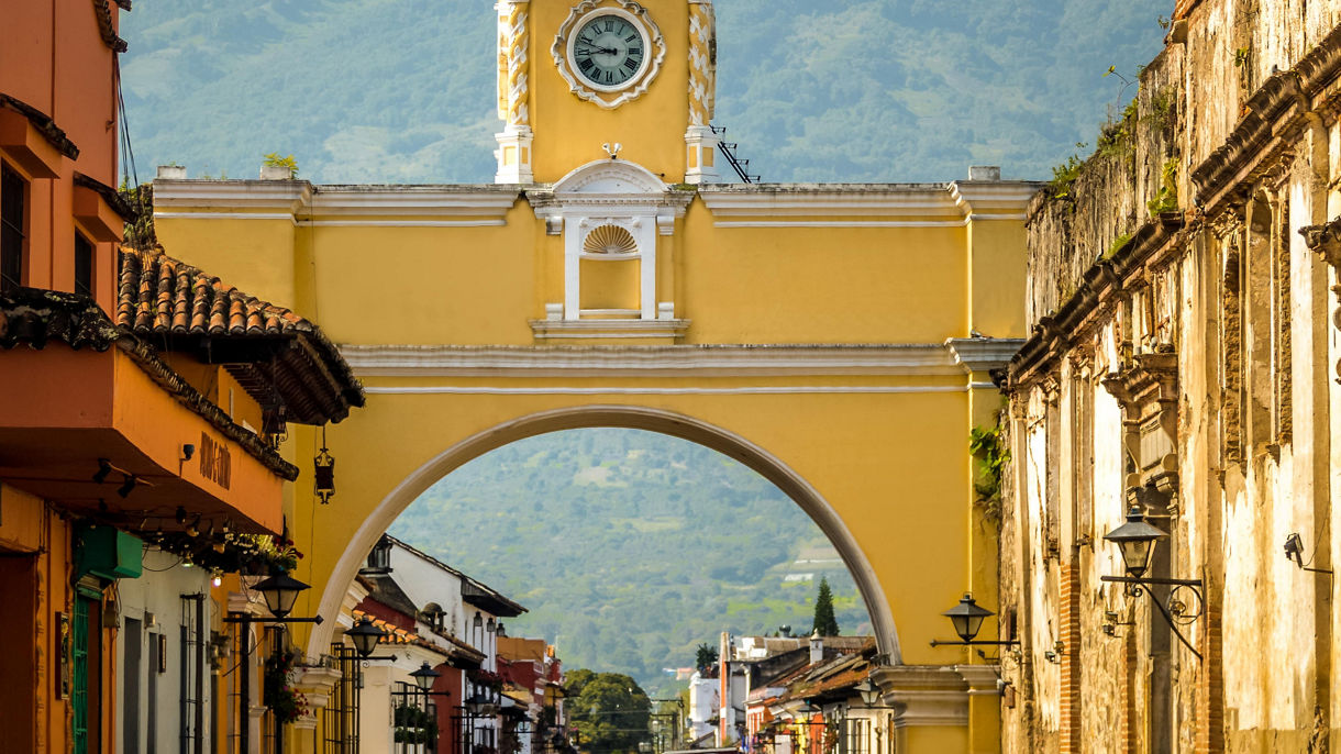 Puerto Quetzal by Private Vehicle - Car Class (Half Day with Guide)
