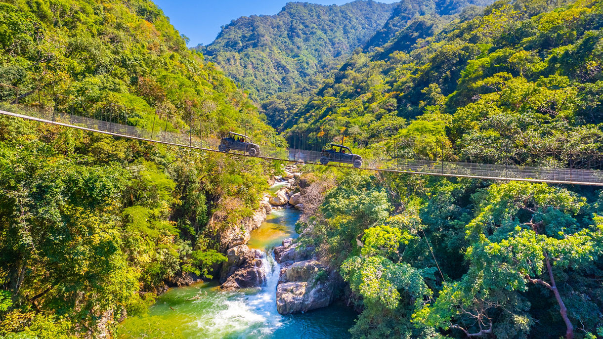 Jorullo Suspension Bridge by RZR - 2 guests