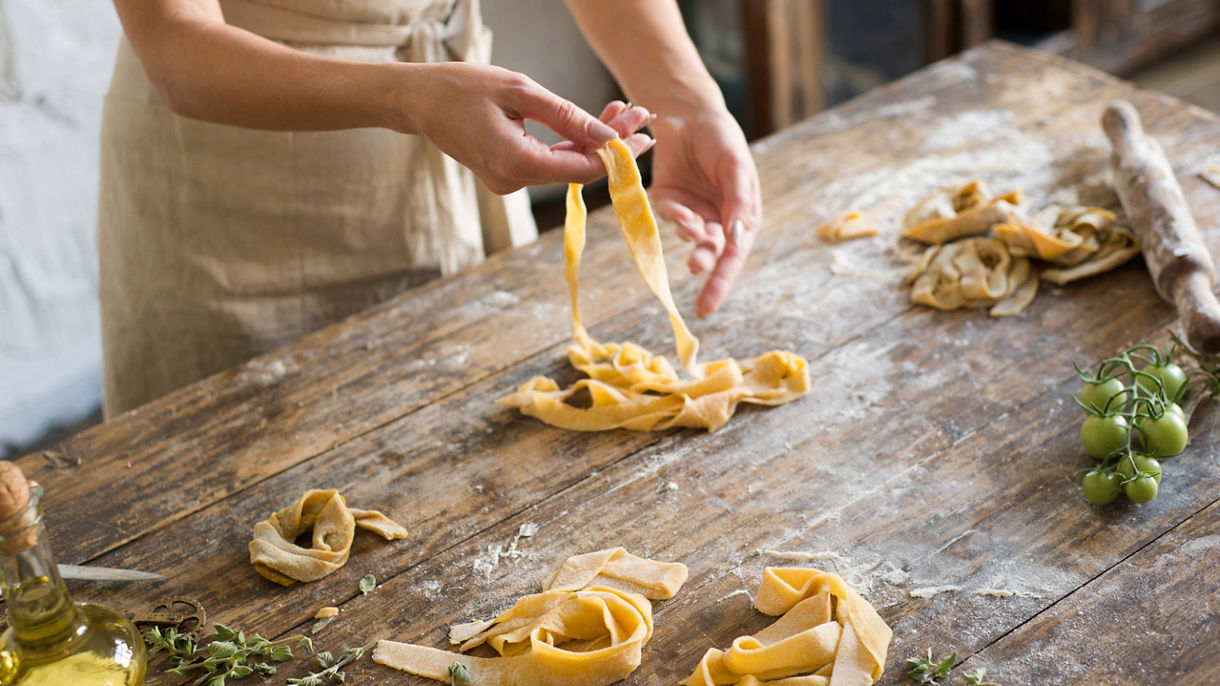 Local Connections: Tuscany Farmhouse Experience with Farmers Davide And Francesca