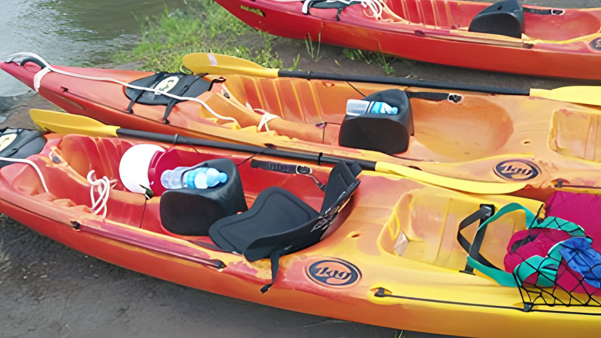 Kayak the Faaroa River