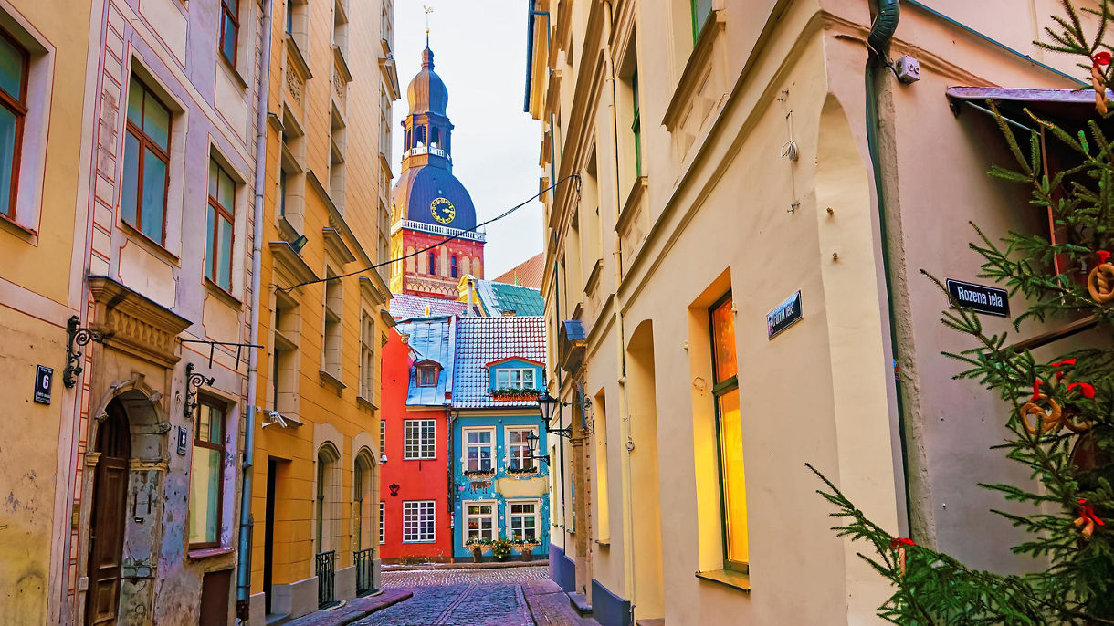 Riga by Bus & Boat: A Small Group Tour