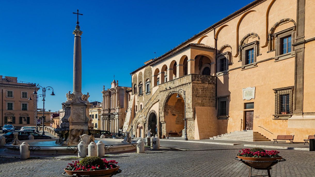 Easy Tarquinia By Trolley Train & Gelato