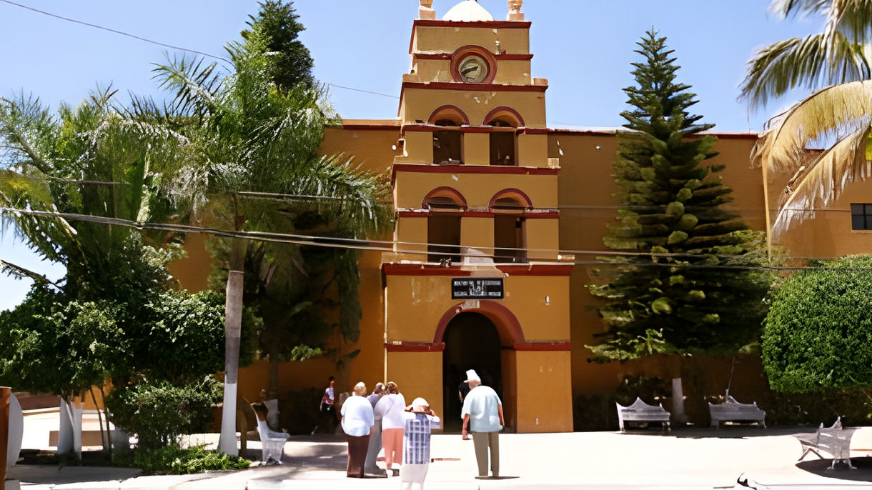 Hotel California & Todos Santos