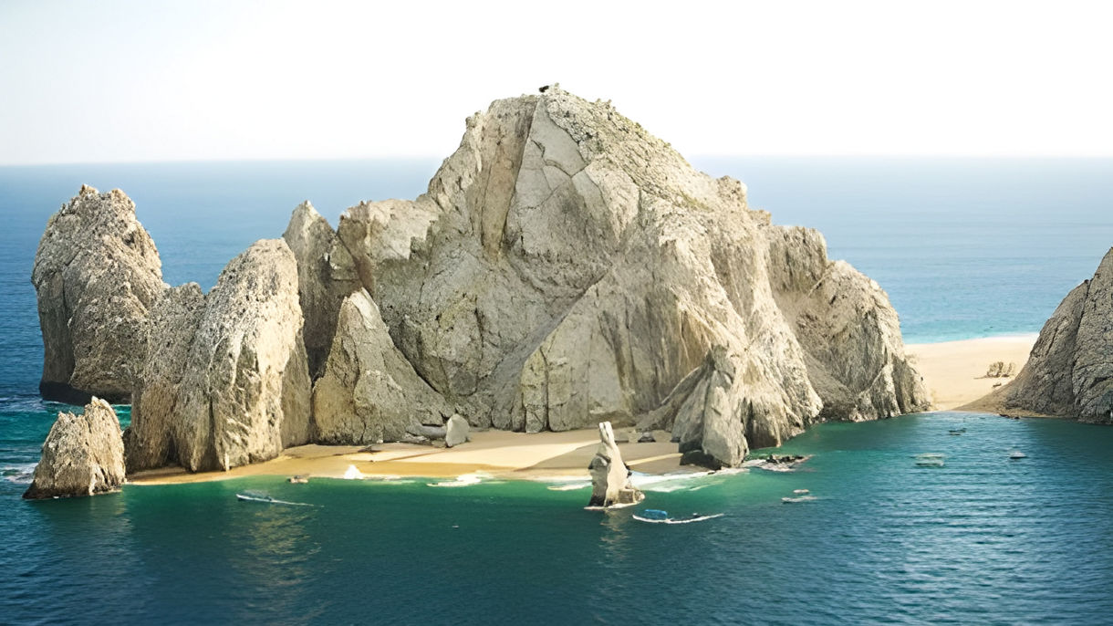 Cabo Coastal Cruise: The Arch, Lovers' Beach & Sea Lion Colony