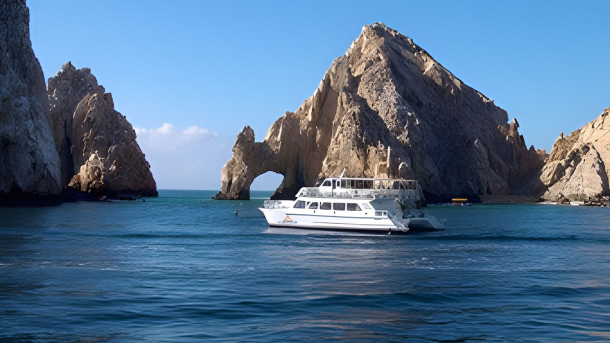 Cabo Coastal Cruise: The Arch, Lovers' Beach & Sea Lion Colony