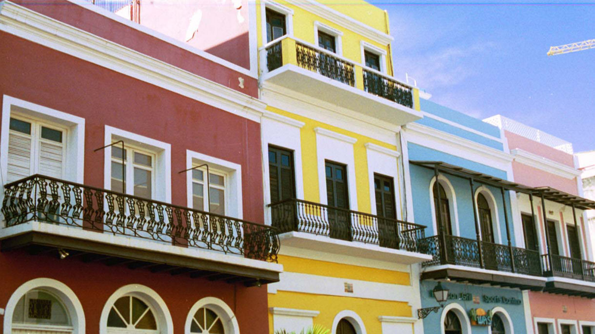 Debark Tour - Panoramic Old and New San Juan & Airport Transfer