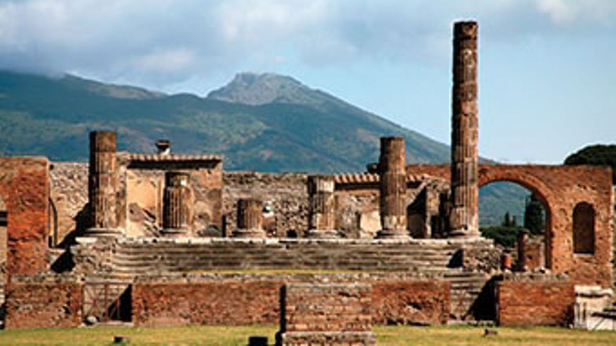 Ultimate Bay of Naples: Pompeii, Positano & Amalfi Coast