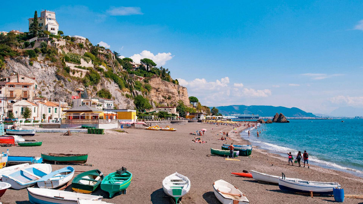 Amalfi Coast Village and Ceramics: A Small Group Tour