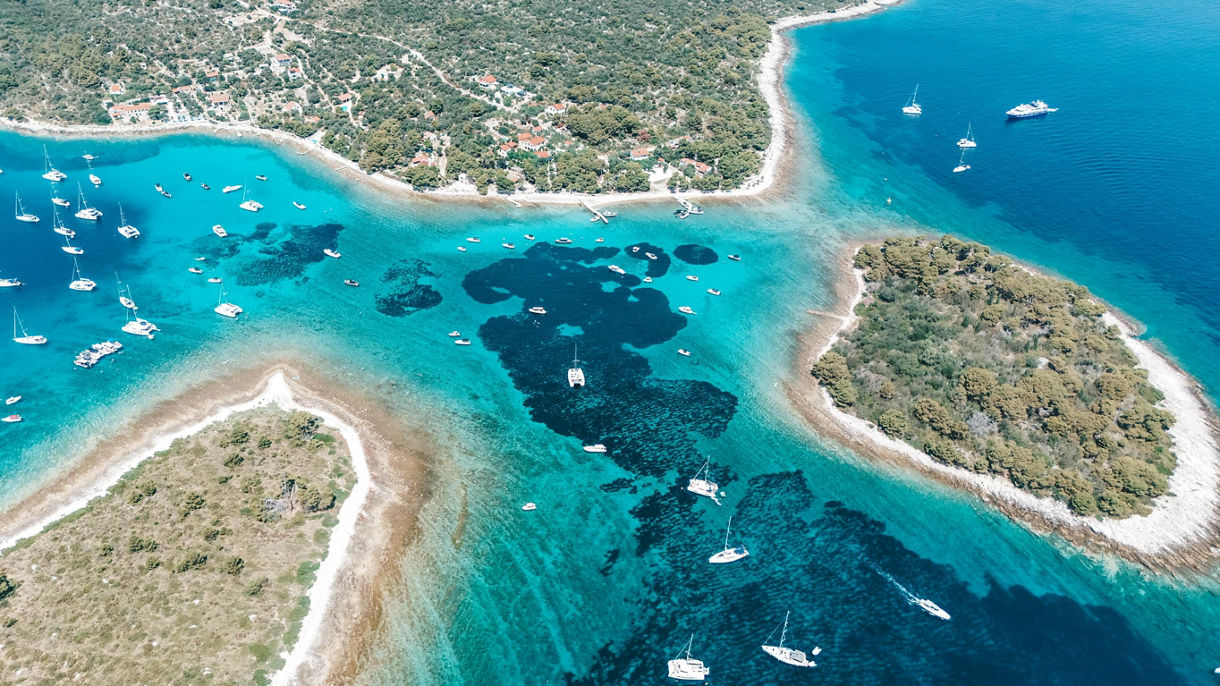 Trogir, Blue Lagoon and Solta: Speedboat Adventure with Swim & Snorkel