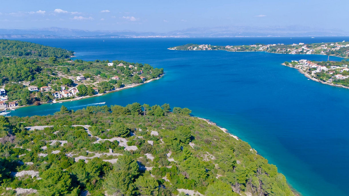 Island Hopping and Snorkeling Adventure: Solta and Brac