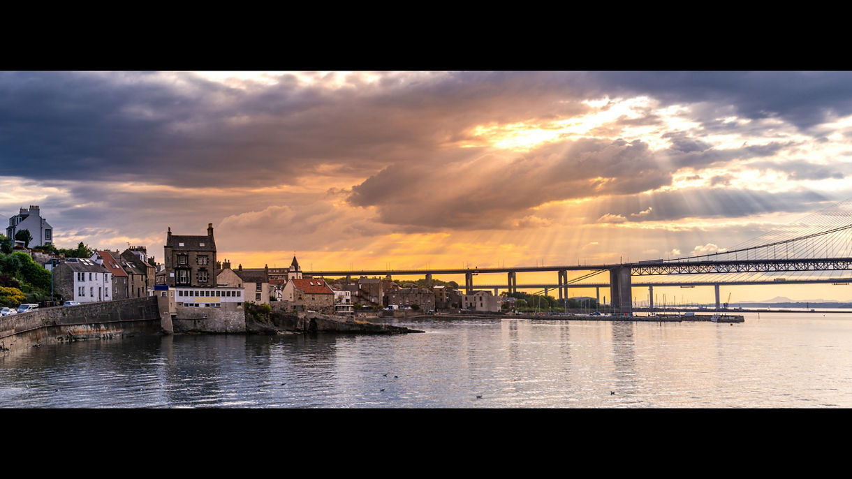Dunfermline: Kings, Queens and Bridges of Scotland