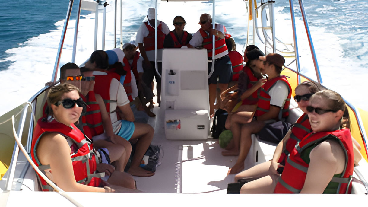 Circle Island Scenic Cruise, Snorkel & Beach