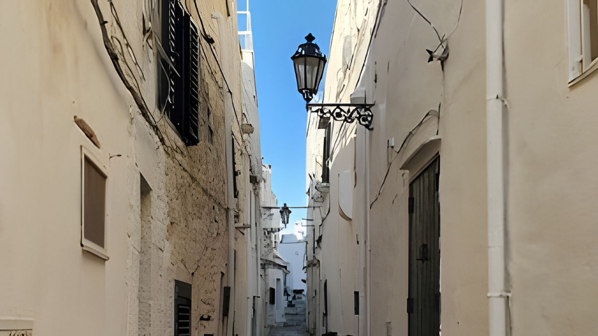 THE WHITEWASHED CITY OF OSTUNI