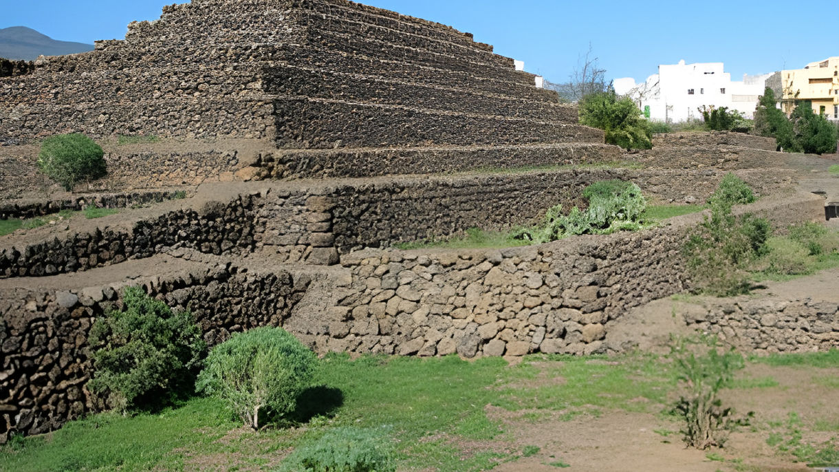 Basilica de Candelaria & Guimar Pyramids