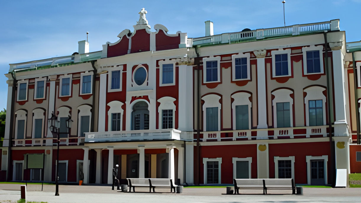 Upper Old Town & Kadriorg Palace