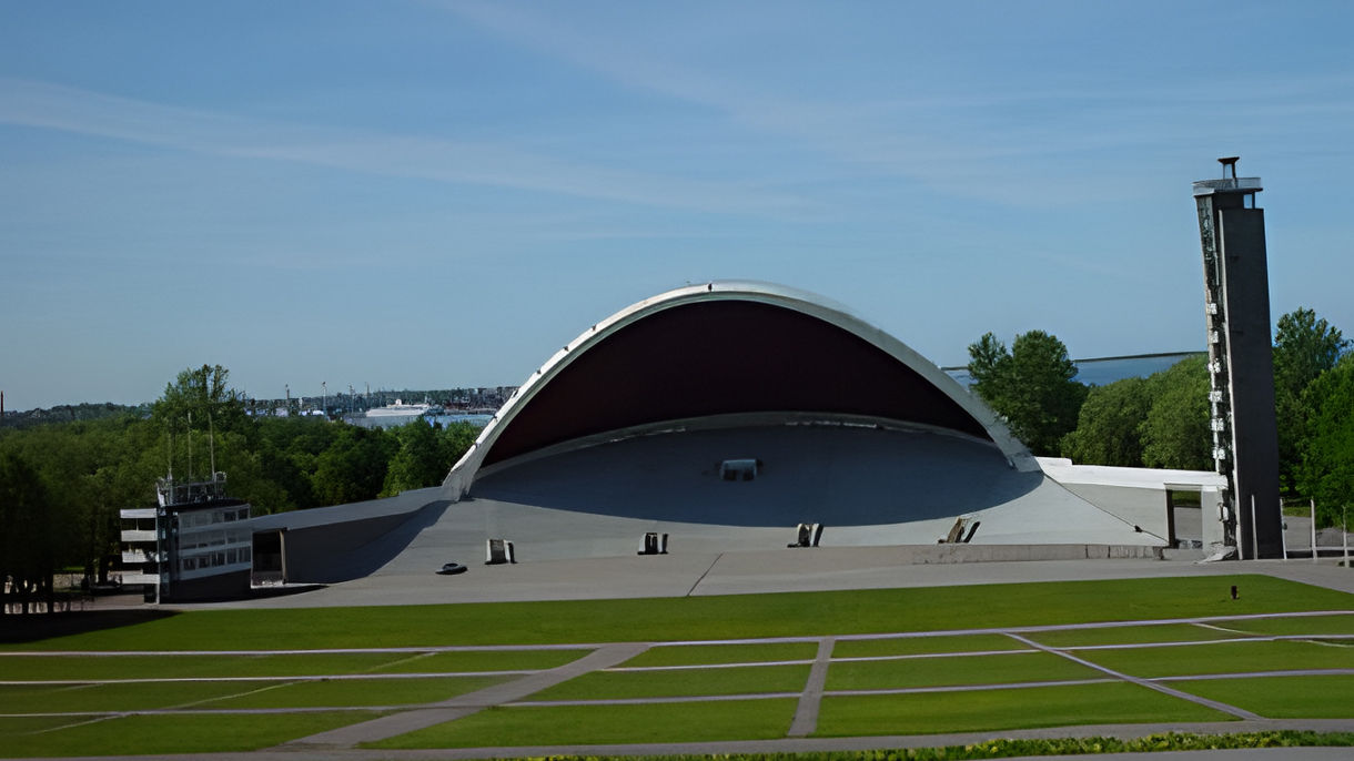 Easy Tallinn by Accessible Vehicle
