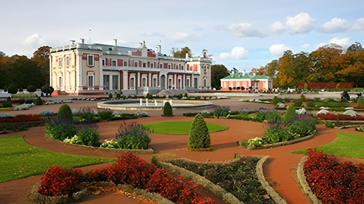 Tallinn by Private Vehicle Van Class Half Day with Driver & Guide