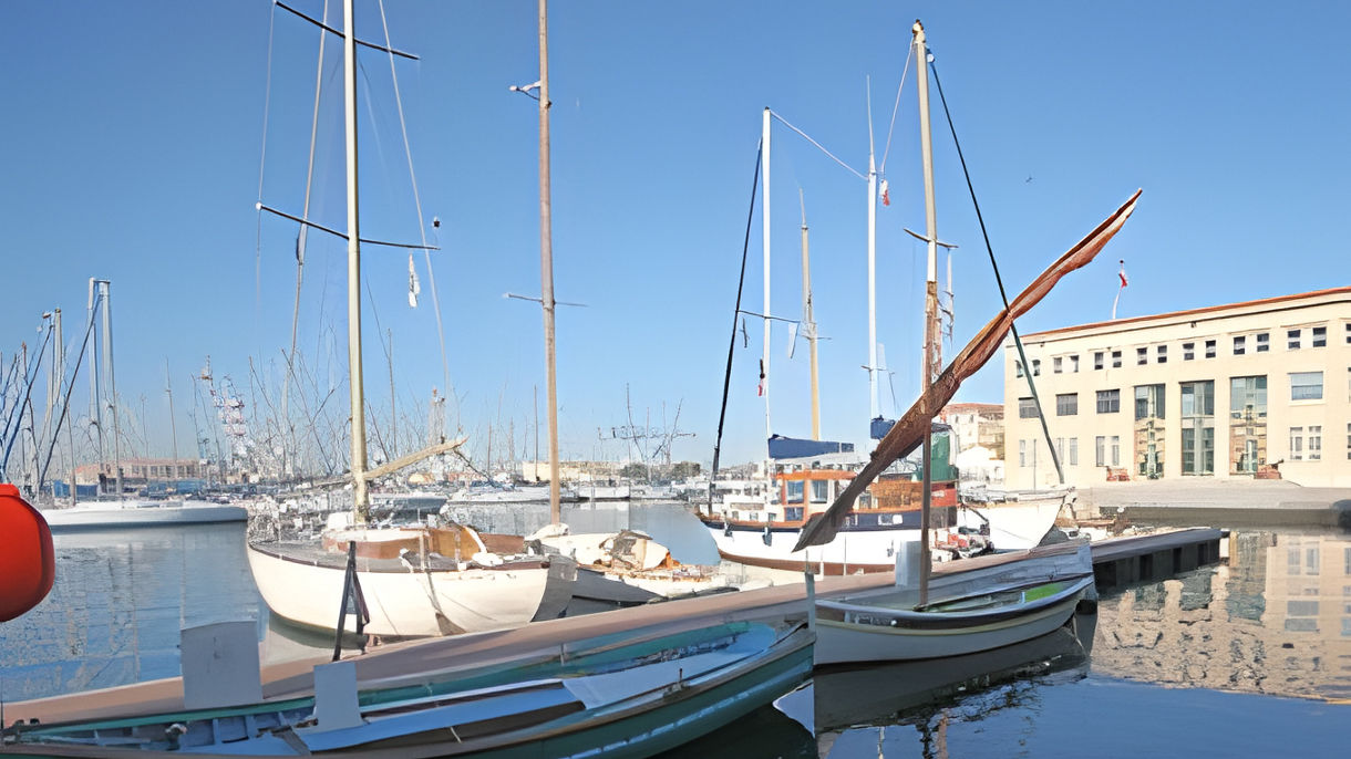 Afternoon: Toulon Bay Cruise and Walking Tour