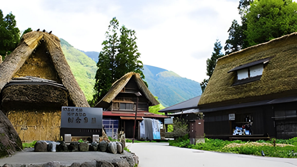 五箇山と木彫りの里・井波(日本語ガイド)(Guided in Japanese)