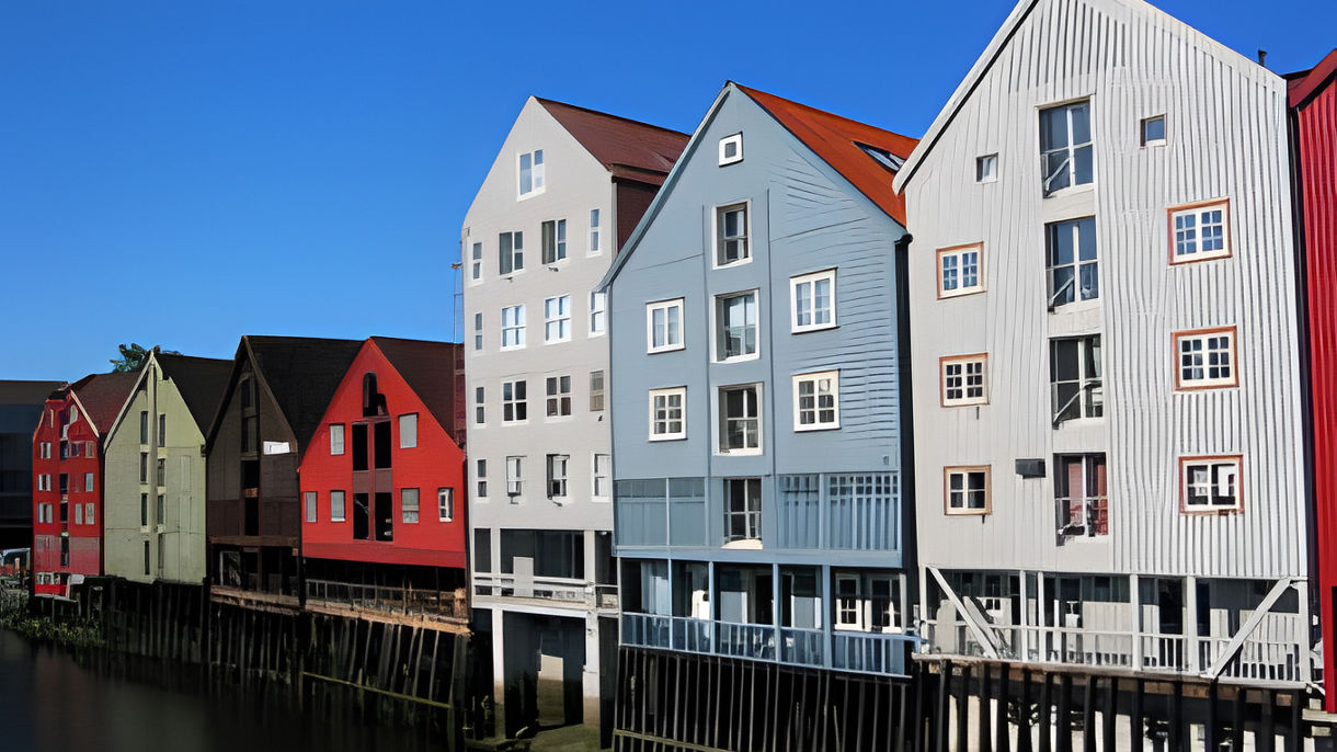 Bakklandet Walking Tour & City Drive