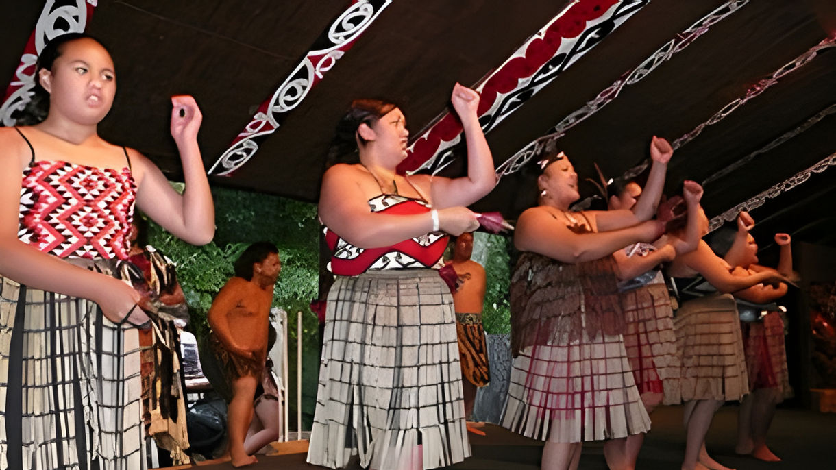 Ultimate Rotorua: Te Pâ Tû Maori Village