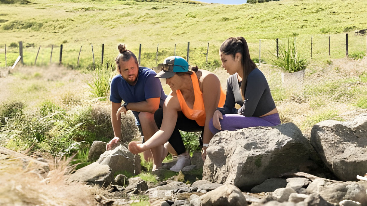 Local Connections: Mauao Walk and Workshop