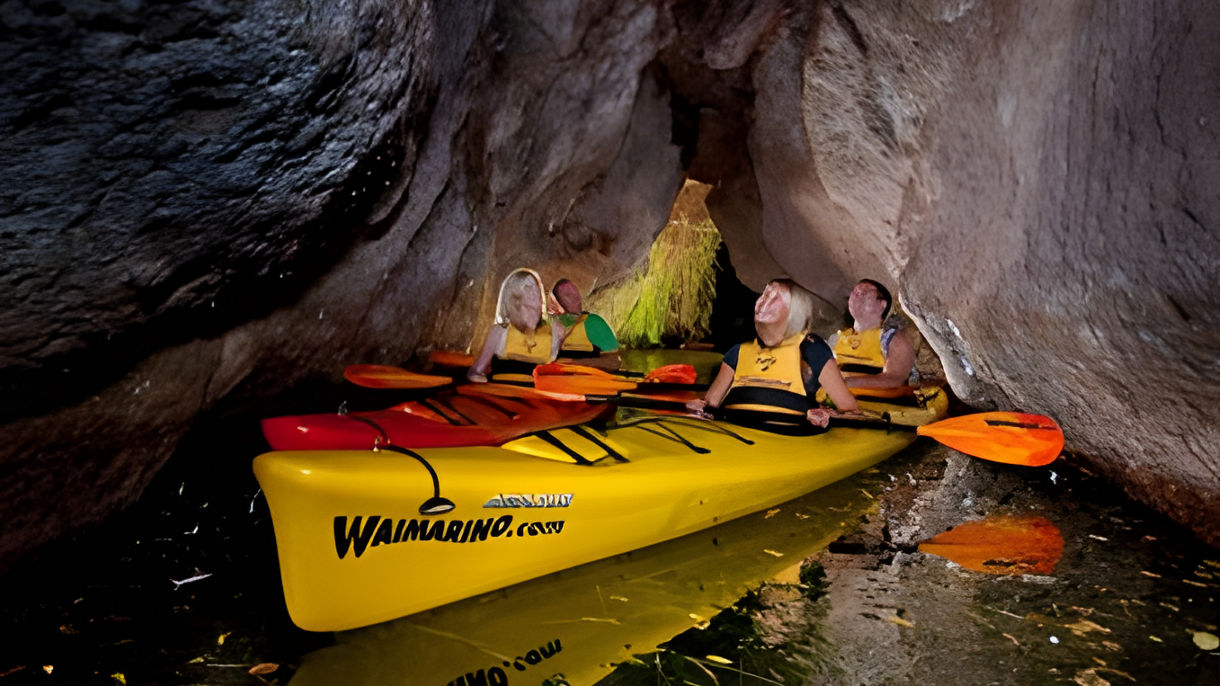 Glow Worm Kayaking & Thermal Hot Pool