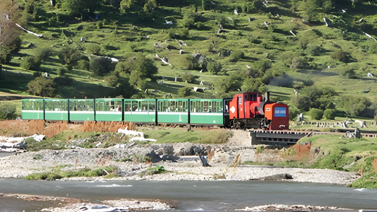 Southernmost Railway & Ensenada Bay