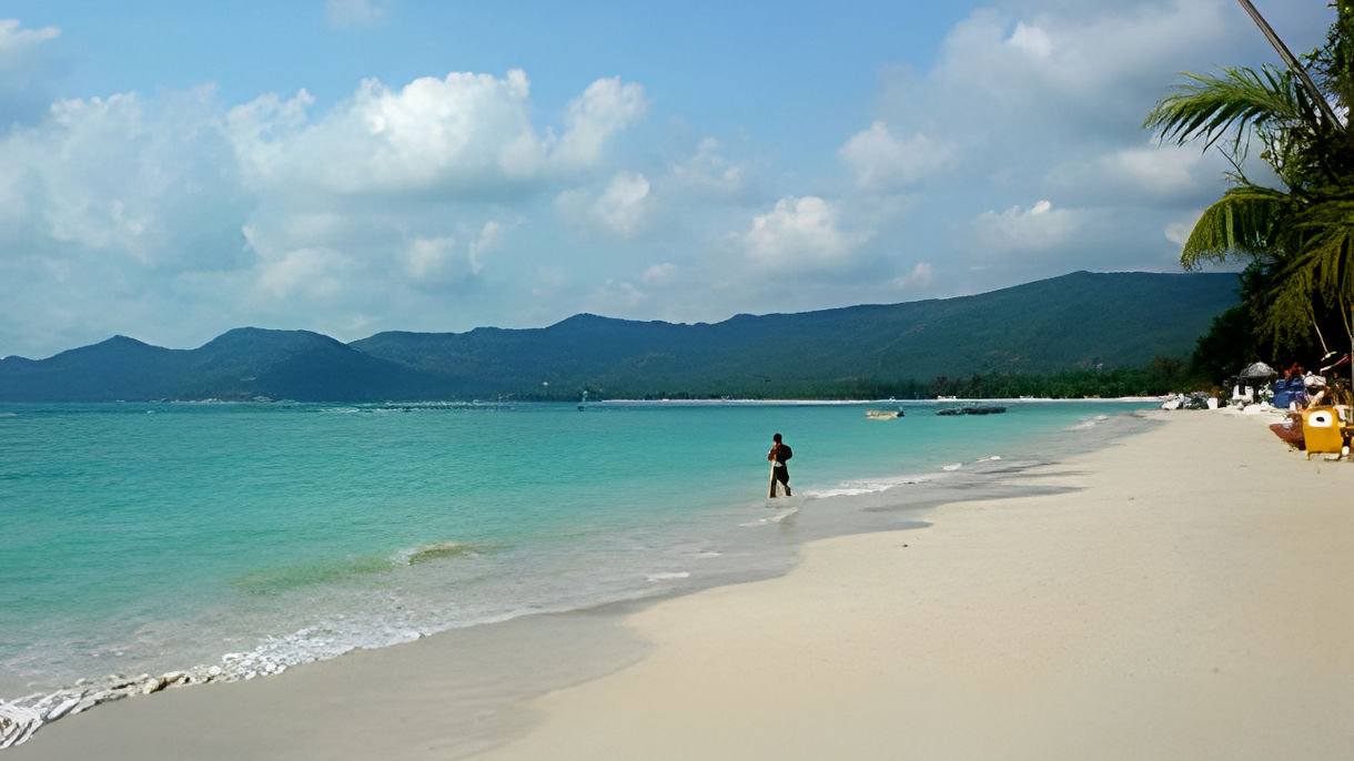 Poolside & Beach Retreat in Samui