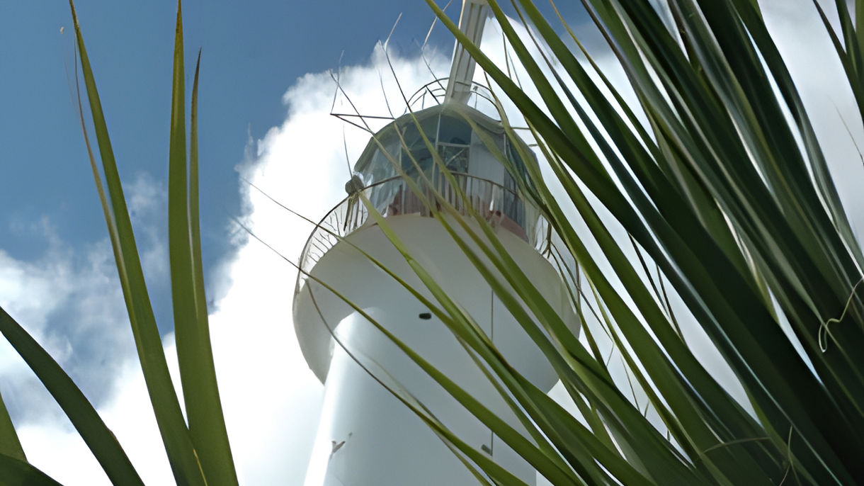 Lighthouse, Hamilton & Scenic Drive
